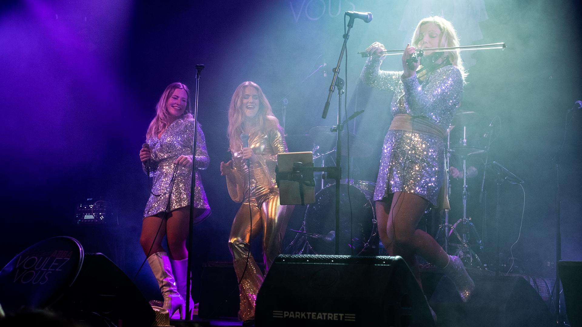 Plakat Voulez Vous – A fabulous tribute to ABBA